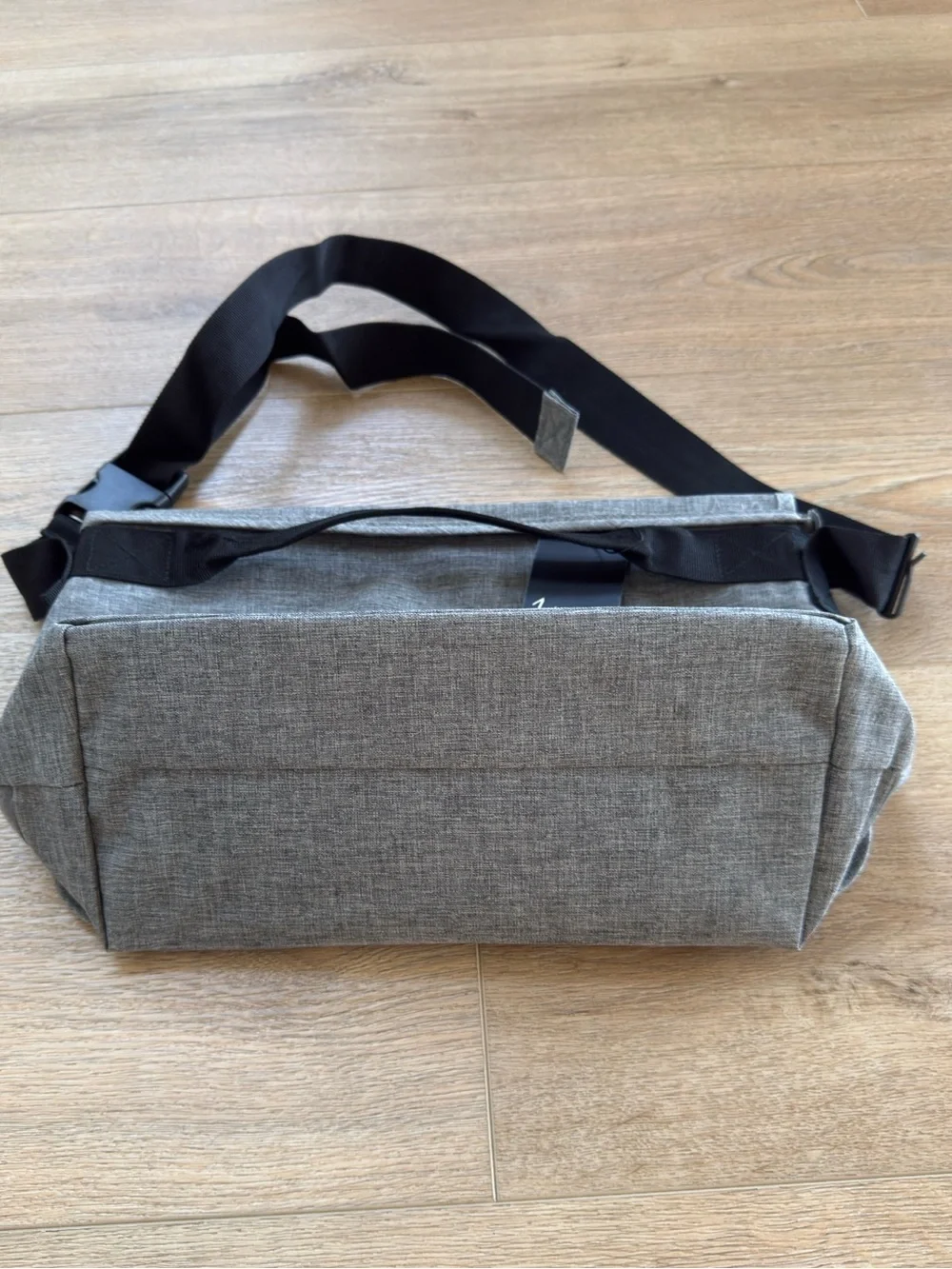 Journeyman Brand Gray Messenger Bag Herschel Style Tote 14.5” X 8.5” NWT